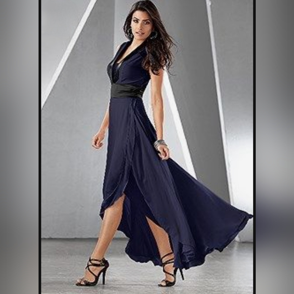 Elegant Navy Blue Sleeveless Dress